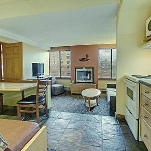 Junior One-Bedroom Lodge